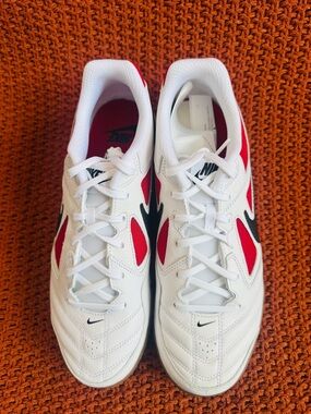 Nike Gato Men’s shoes White,Black and gym red Low-Top Sneakers